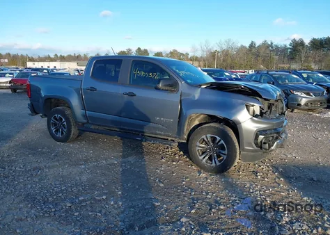 2021 Chevrolet Colorado 4Wd Short Box Z71 z USA, uszkodzony, nr VIN 1GCGTDEN7M1222181
